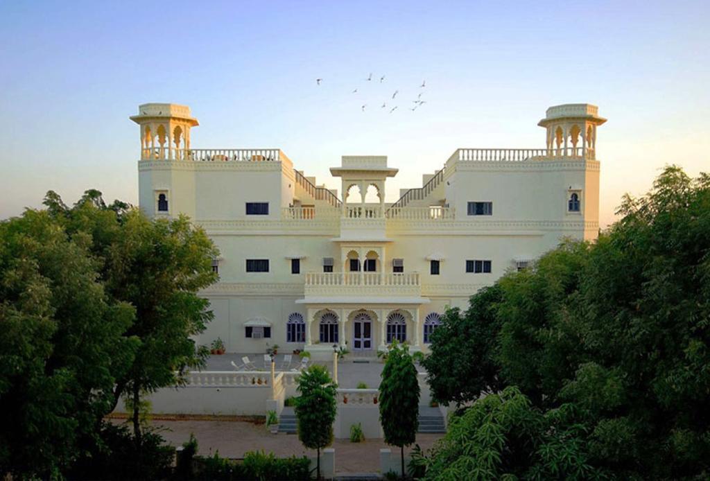 V Resorts Jhalamand Garh Jodhpur Jodhpur  Bagian luar foto